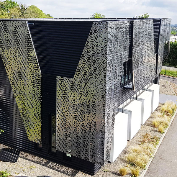 沖孔雕花鋁幕墻